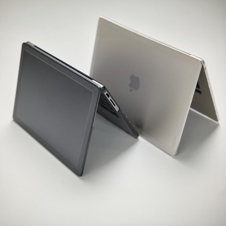Incase Edge Hardshell Case - Etui MacBook Air 15" M4 (2025) / M3 (2024) / M2 (2023) (Clear)