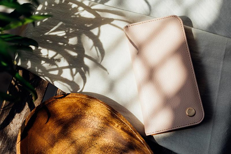 Moshi Overture - Etui z klapką iPhone 12 / iPhone 12 Pro + portfel i podstawka (system SnapTo) (Luna Pink)