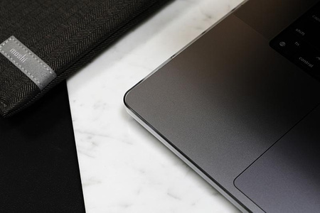 Moshi iGlaze Hardshell Case - Obudowa MacBook Pro 16" (M2/M1/2023-2021) (Stealth Clear)