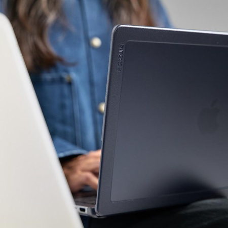Incase Edge Hardshell Case - Etui MacBook Air 13” M4 (2025) / M3 (2024) / M2 (2022) (Black)