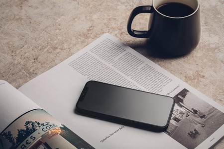 Moshi iVisor AG - Matowa folia ochronna na ekran iPhone 12 / iPhone 12 Pro (czarna ramka)