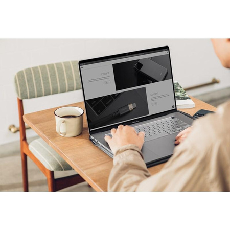 Moshi iVisor AG - Matowa folia ochronna na ekran MacBook Pro 16 (Black/Clear Matte)